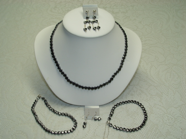 pearl necklace