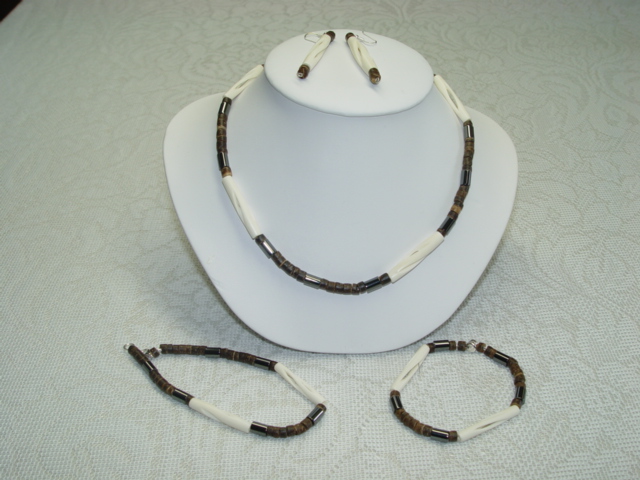pearl necklace