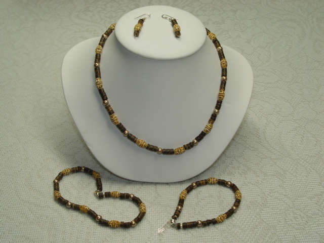 pearl necklace